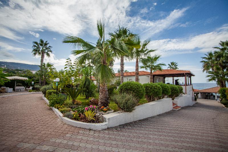 Villaggio Baia D'Ercole - Lobi