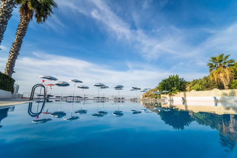 Villaggio Baia D'Ercole - Havuz