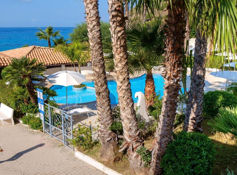 Villaggio Baia D'Ercole - Havuz