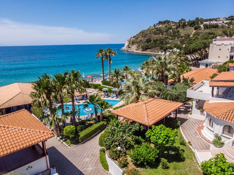 Villaggio Baia D'Ercole - Havuz