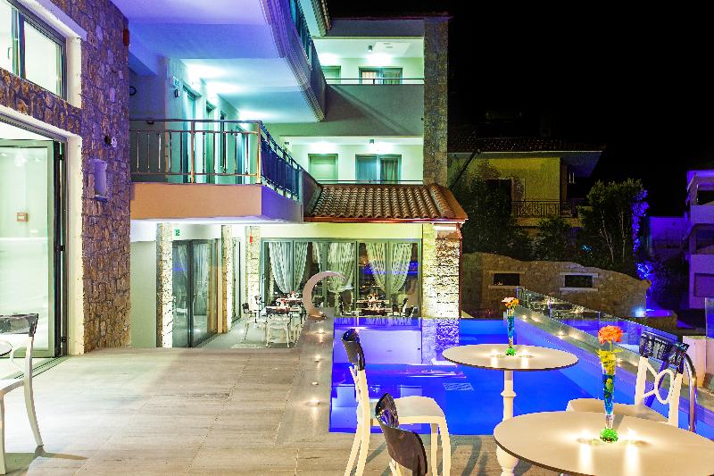 Core Hotel - Genel