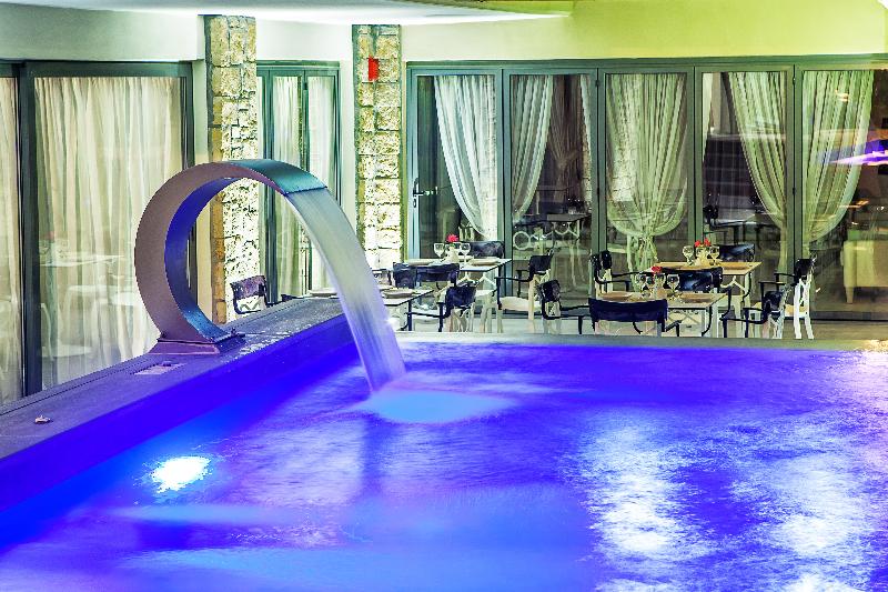 Core Hotel - Genel
