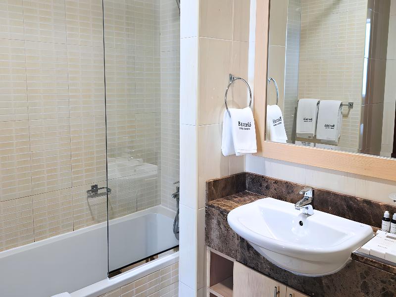 Barceló Residences Dubai Marina - Oda