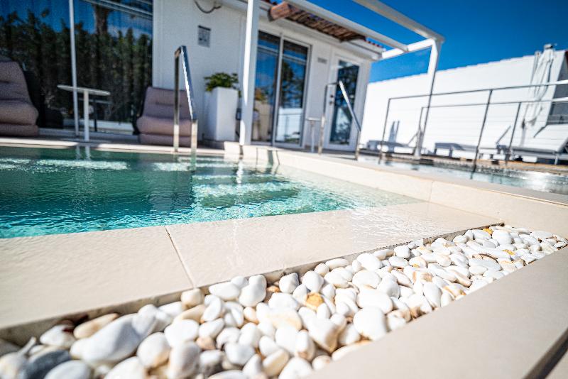 HL Miraflor Suites - Oda