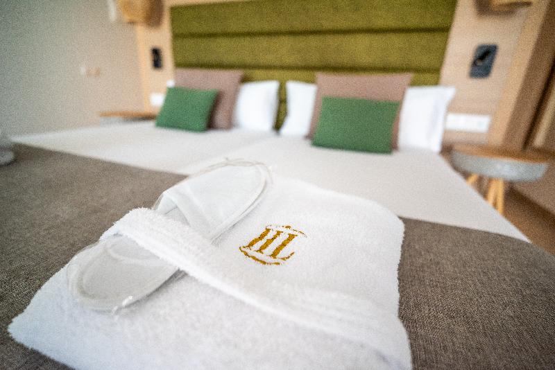 HL Miraflor Suites - Oda