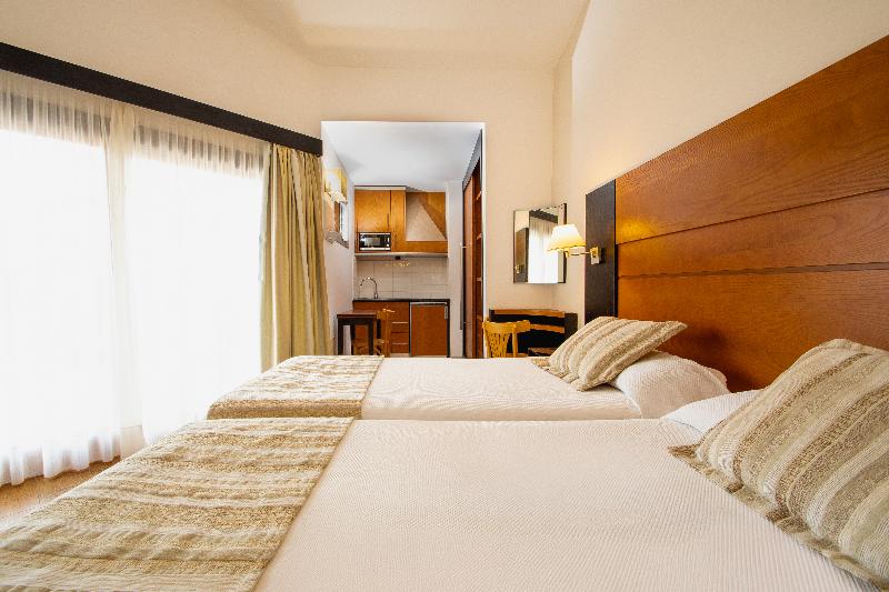 HL Miraflor Suites - Oda