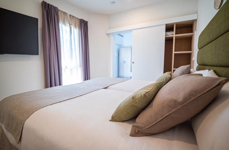 HL Miraflor Suites - Oda