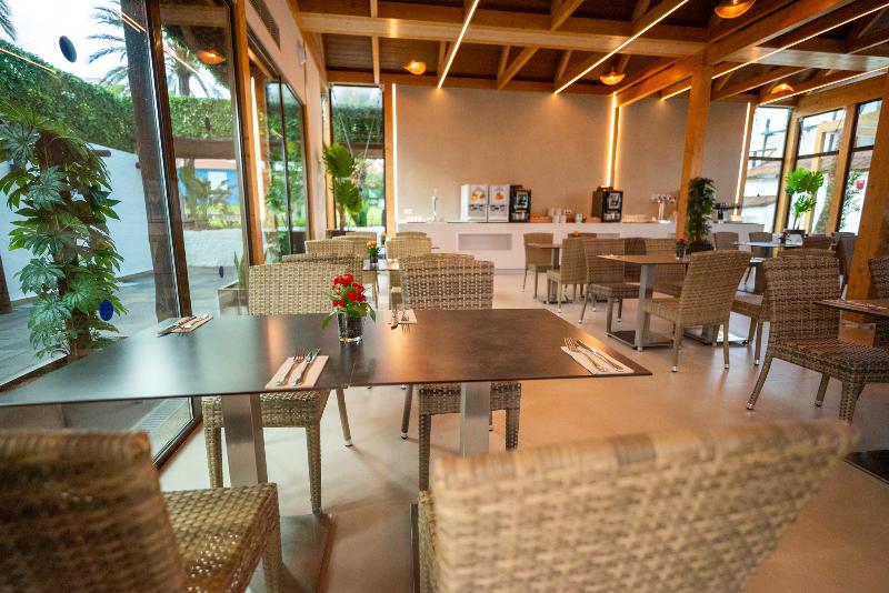 HL Miraflor Suites - Restoran