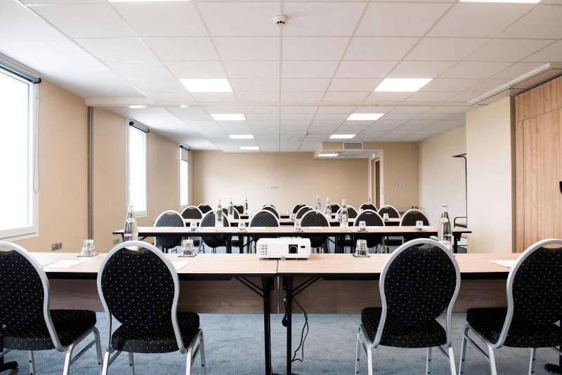 Kopster Hotel Lyon Groupama Stadium - Toplantı