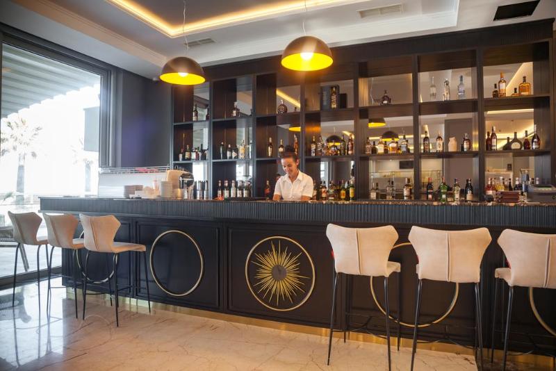Premium Beach Hotel - Bar