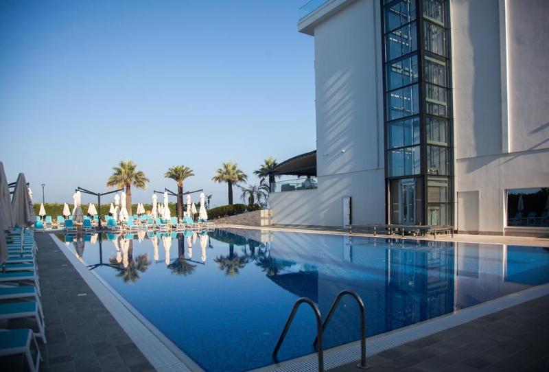 Premium Beach Hotel - Havuz