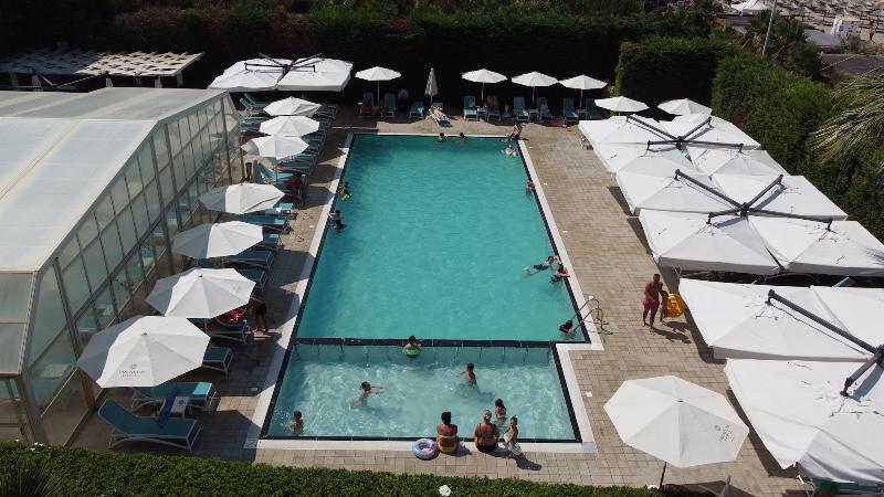 Premium Beach Hotel - Havuz