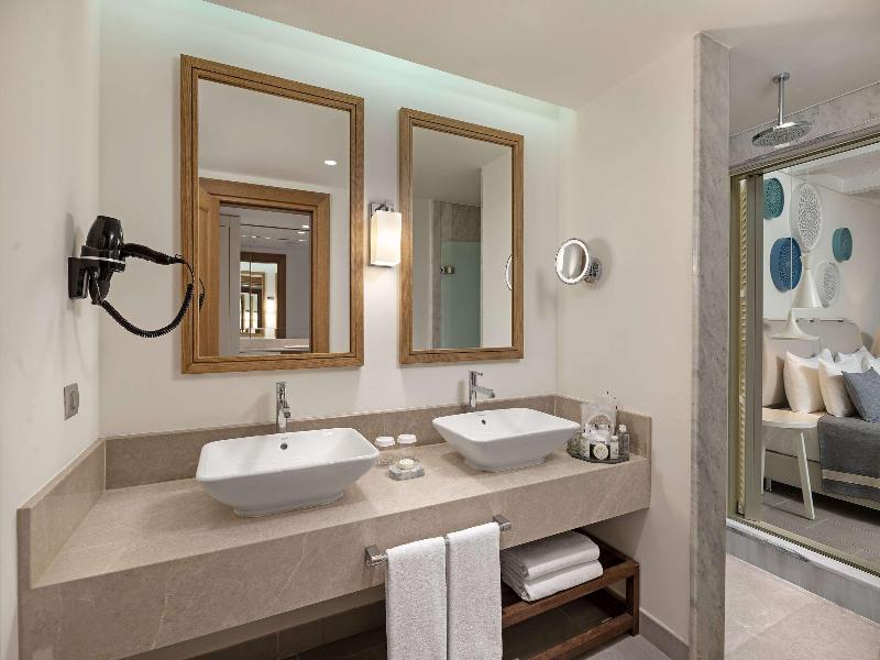 Titanic Luxury Collection Bodrum - Oda
