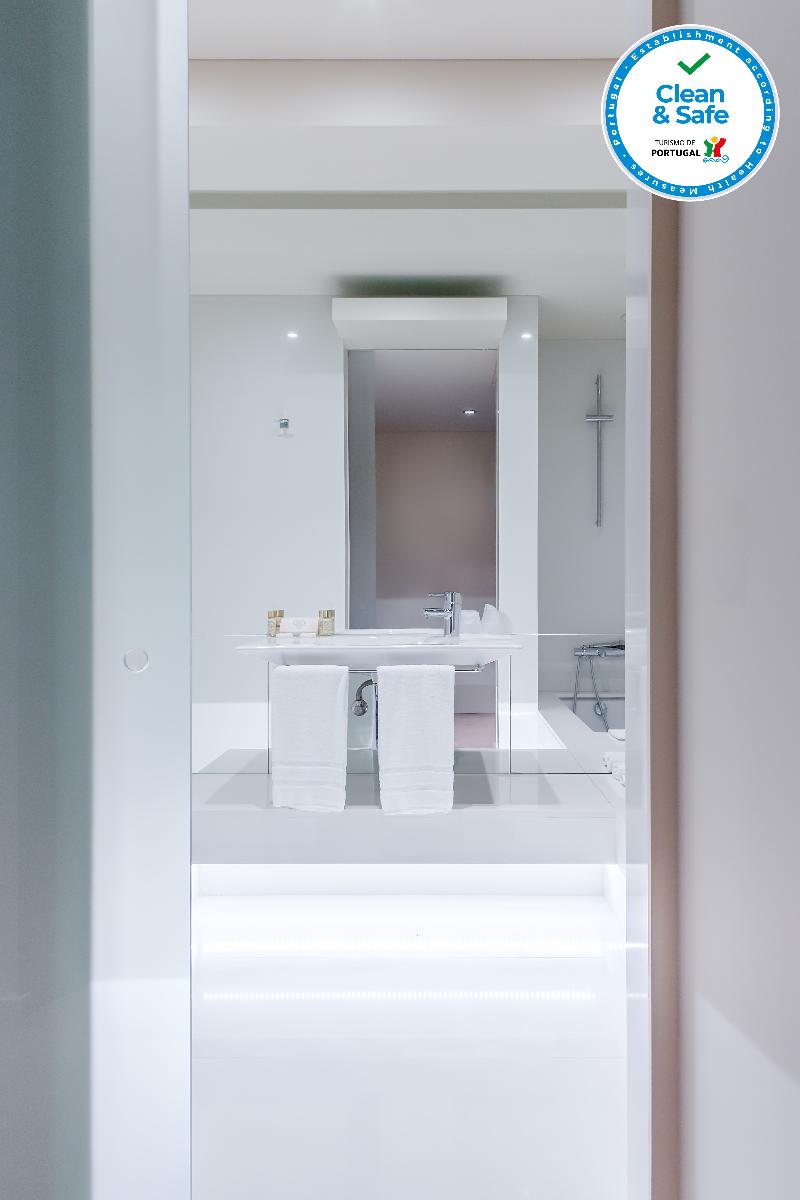 4615 Hotel - Oda