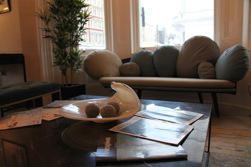 K Hotel - Kensington - Lobi