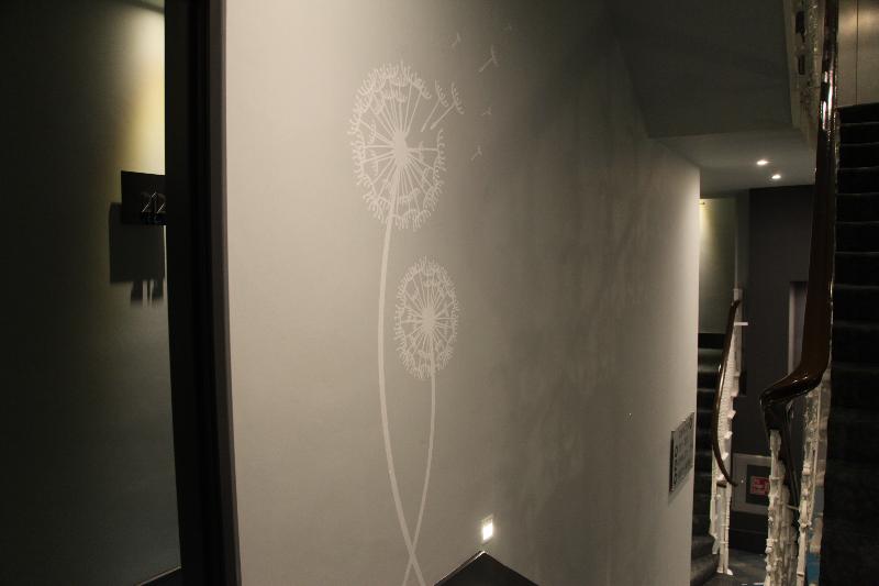K Hotel - Kensington - Genel