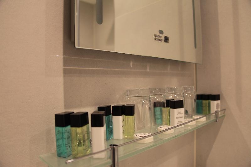 K Hotel - Kensington - Oda