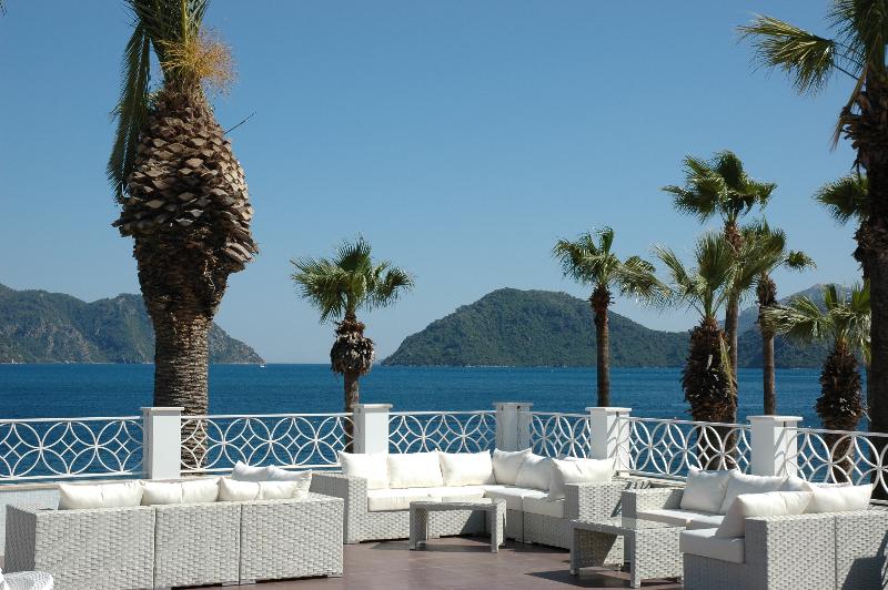 Prime Beach Hotel - Teras