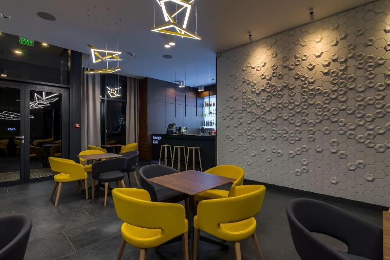 Nyota Hotel & Conference Center - Bar