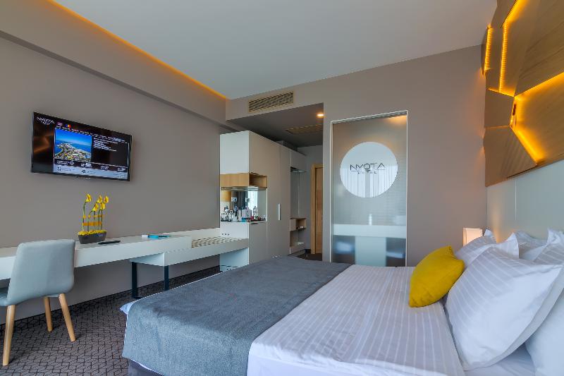 Nyota Hotel & Conference Center - Oda
