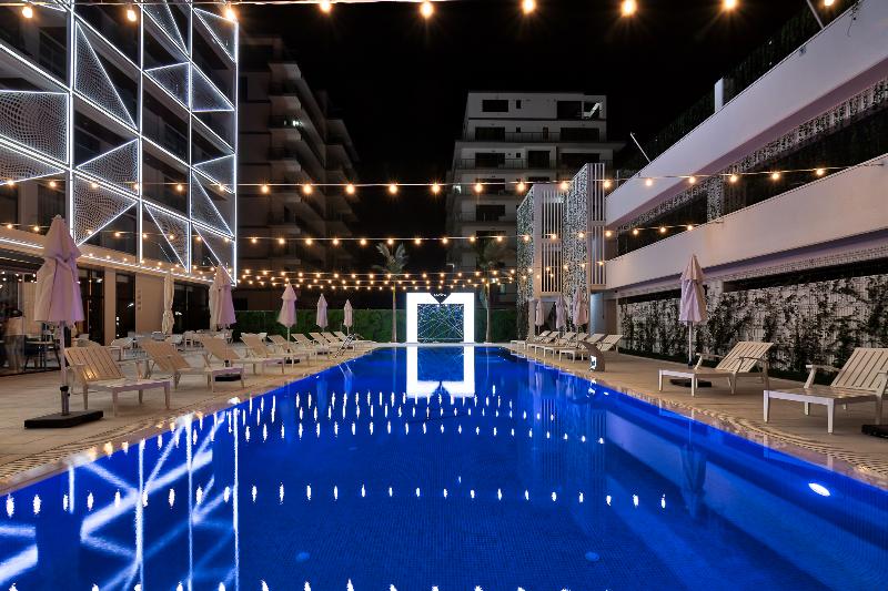 Nyota Hotel & Conference Center - Havuz