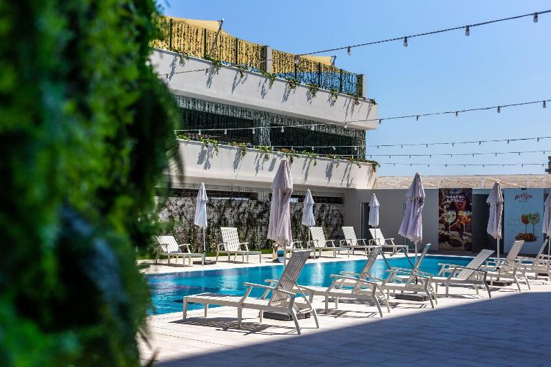 Nyota Hotel & Conference Center - Havuz