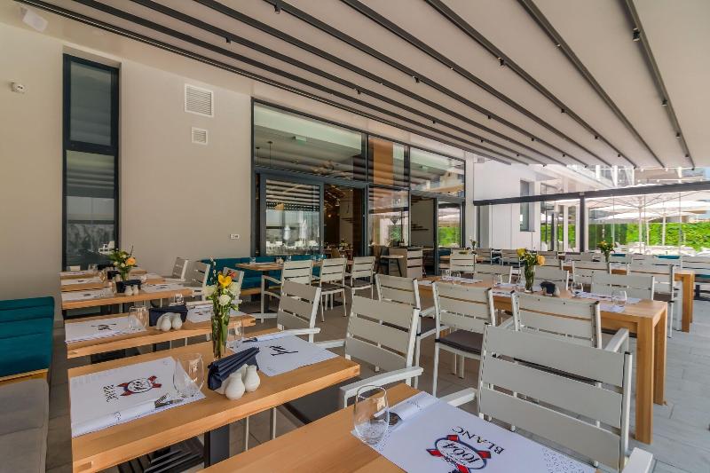 Nyota Hotel & Conference Center - Restoran