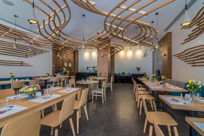 Nyota Hotel & Conference Center - Restoran