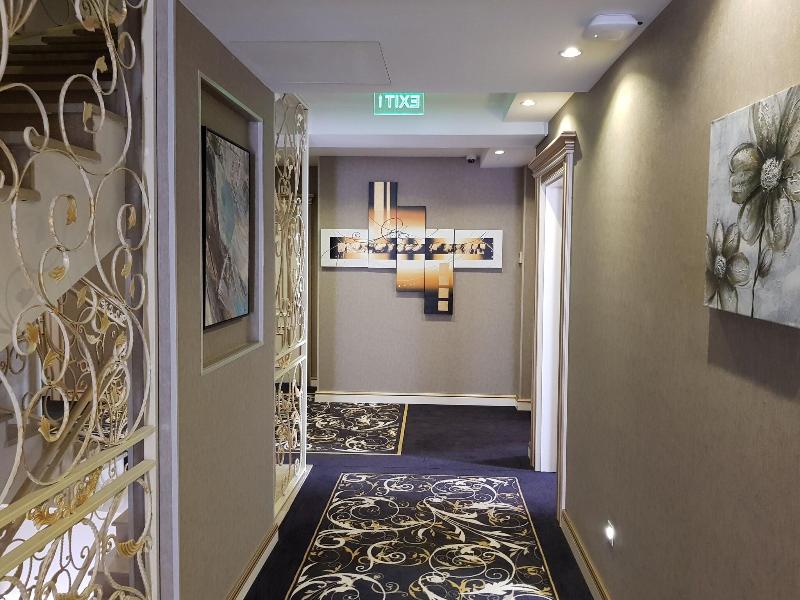 Gold Tbilisi Hotel - Lobi
