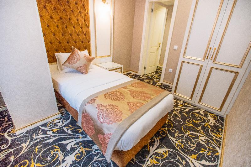 Gold Tbilisi Hotel - Oda