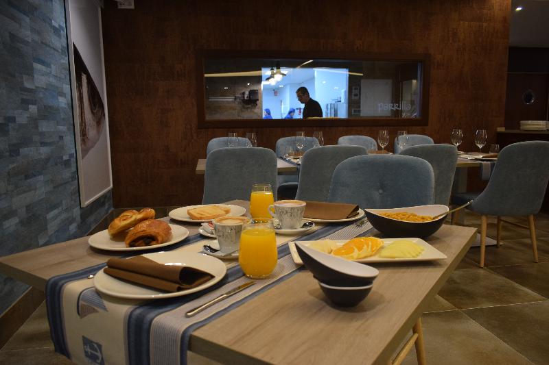 Apartamentos VIDA Mar de Laxe - Restoran