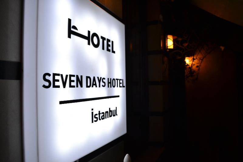 Seven Days Hotel - Lobi