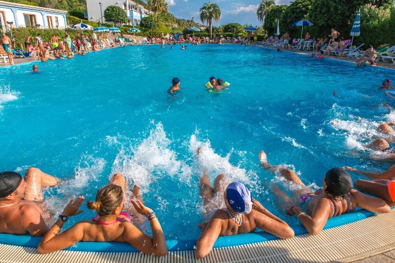 Hotel Club Residence Martinica - Havuz