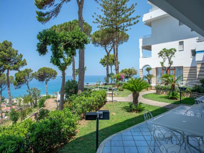Hotel La Castellana - Genel