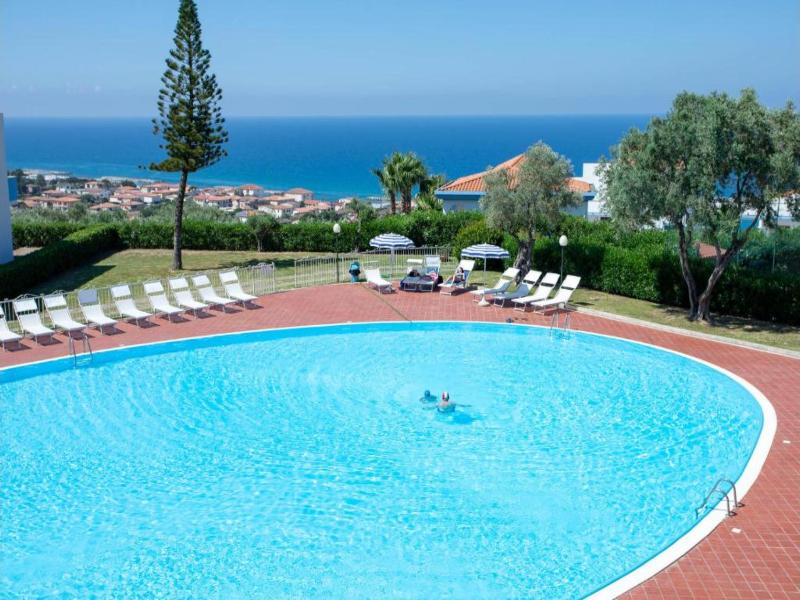 Hotel La Castellana - Havuz