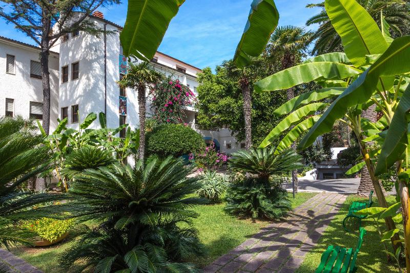Hotel Poseidon - Lobi
