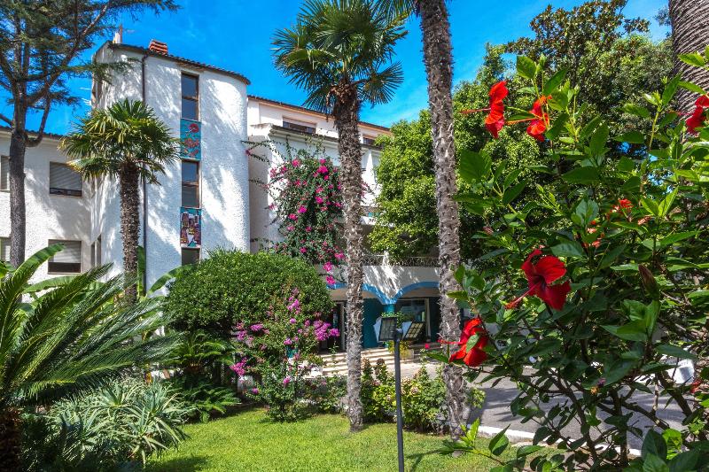 Hotel Poseidon - Genel