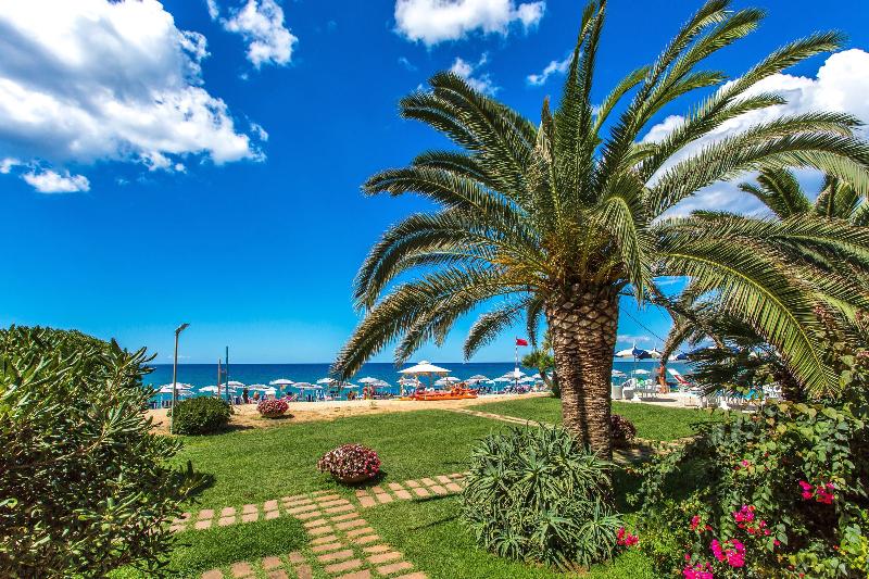Hotel Poseidon - Genel