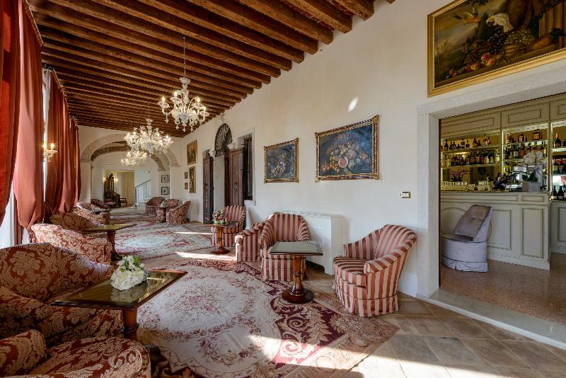 Hotel Villa Barbarich - Lobi