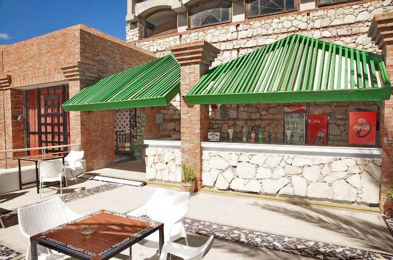 El Pueblo Tamlelt - Bar