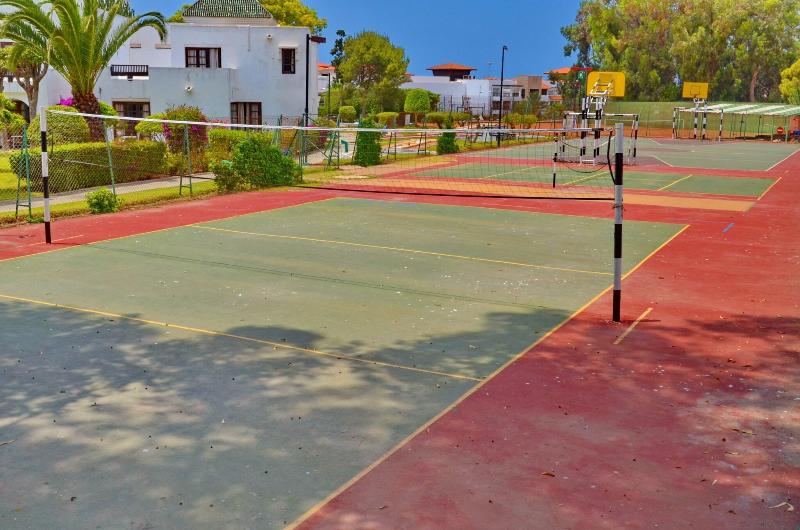 El Pueblo Tamlelt - Aktivite