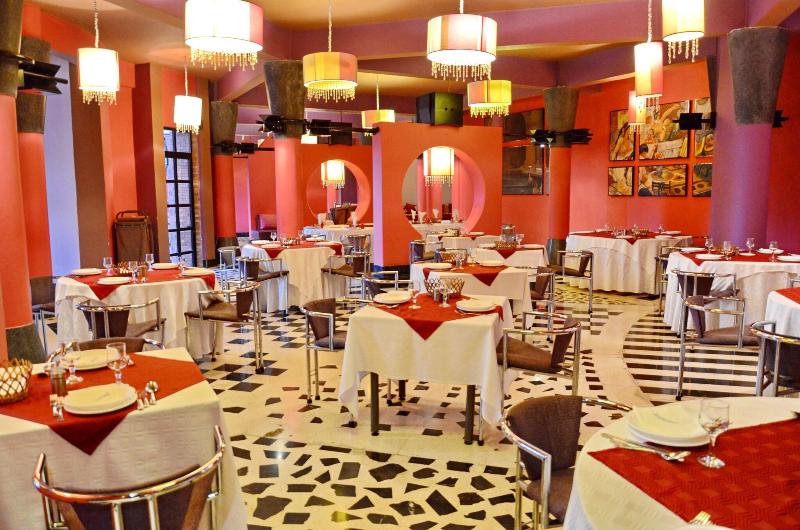 El Pueblo Tamlelt - Restoran