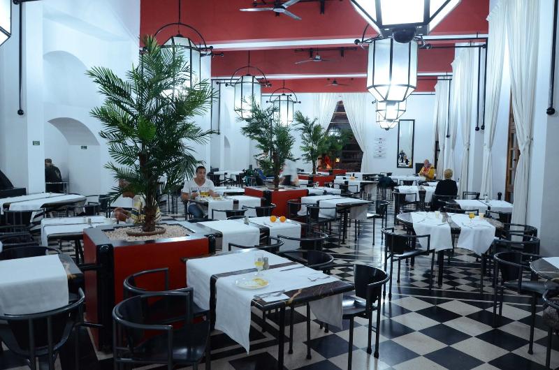 El Pueblo Tamlelt - Restoran