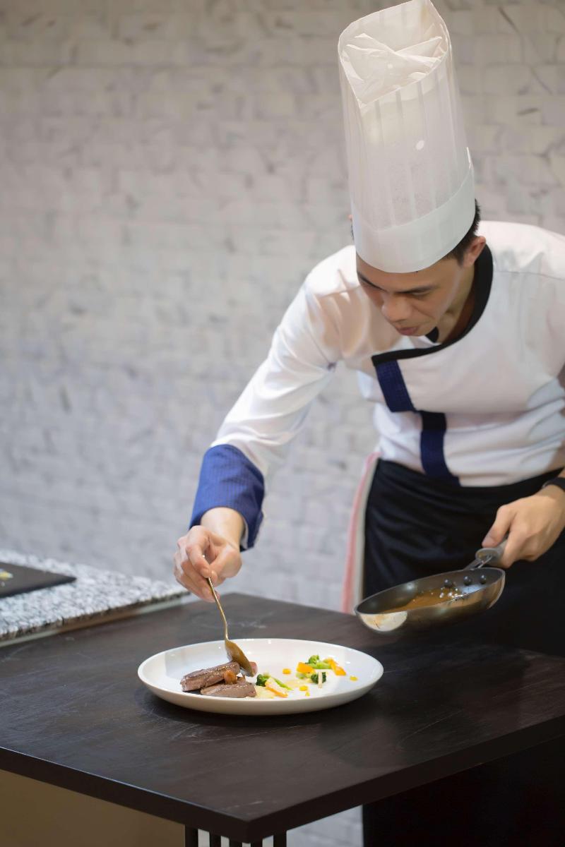 Best World Kindai Hotel - Restoran