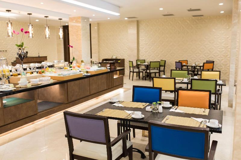 Best World Kindai Hotel - Restoran