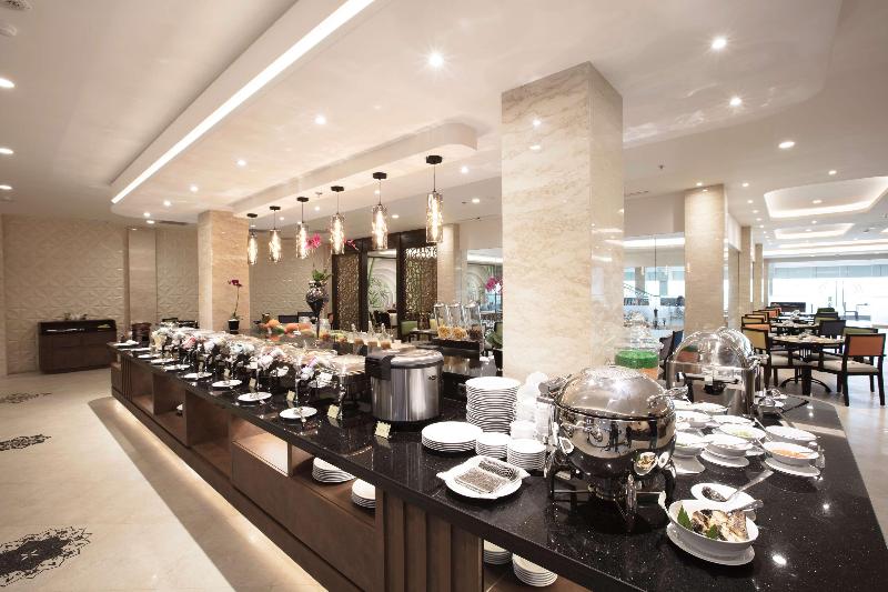 Best World Kindai Hotel - Restoran