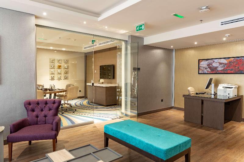 Radisson Blu Hotel, Jeddah Corniche - Bar