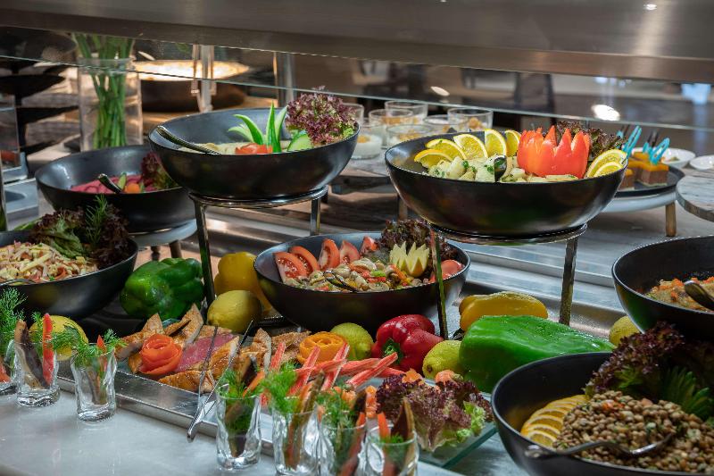 Radisson Blu Hotel, Jeddah Corniche - Restoran