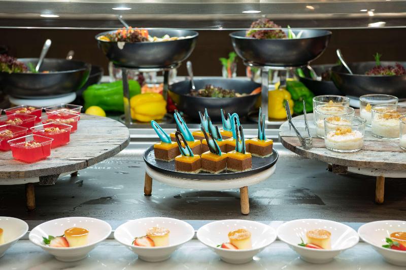 Radisson Blu Hotel, Jeddah Corniche - Restoran