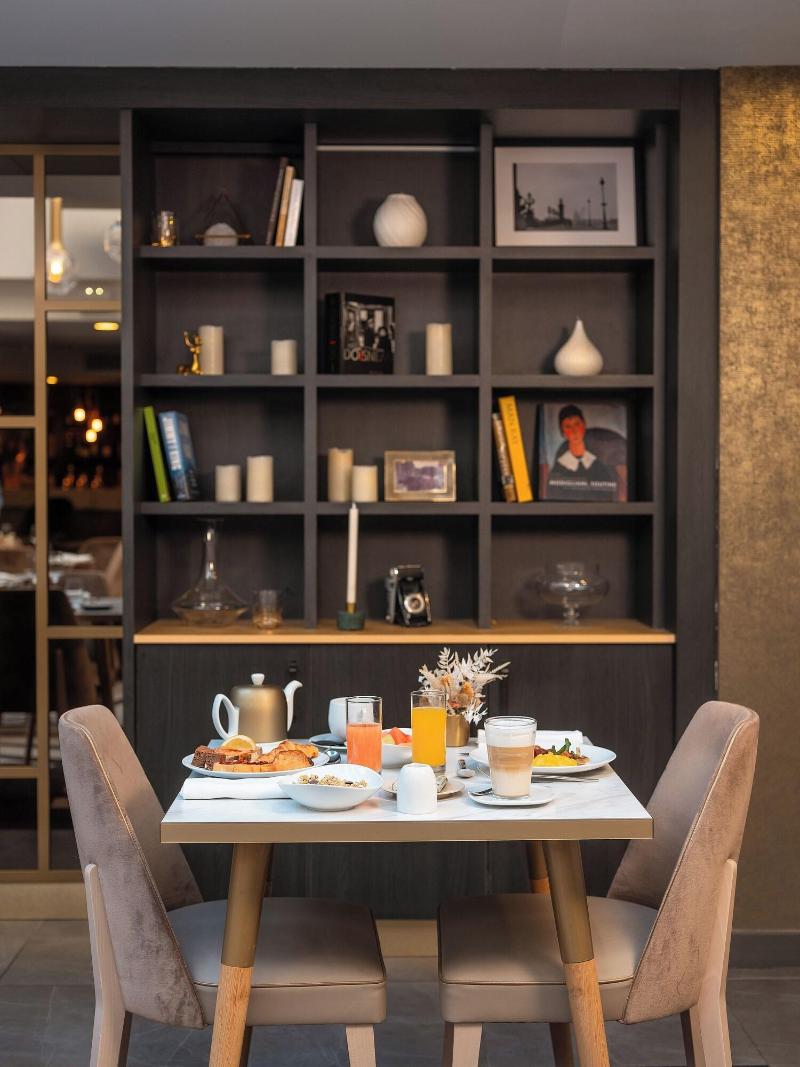 Niepce Paris Curio Collection By Hilton - Lobi